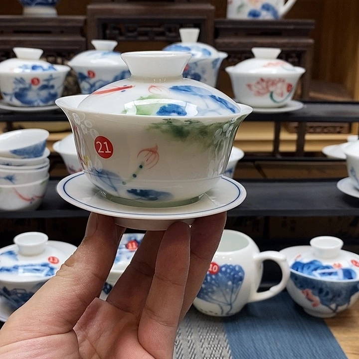 手绘微瑕荷花盖碗