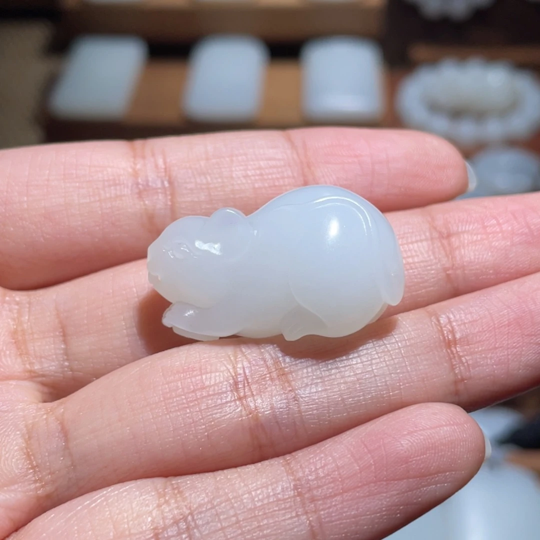 未镶嵌手链和田玉老鼠吊坠