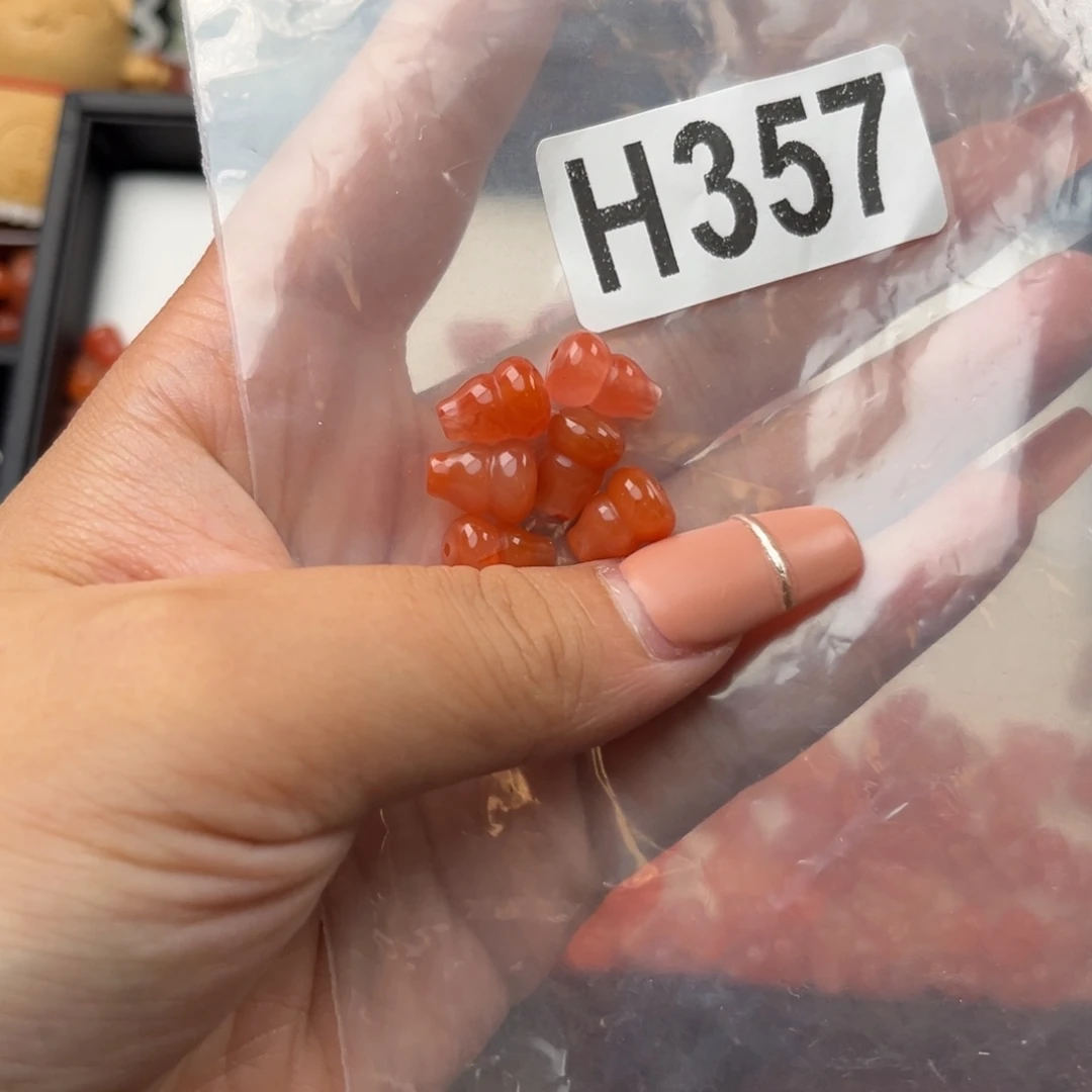 南红玛瑙未镶嵌珠宝奇石
