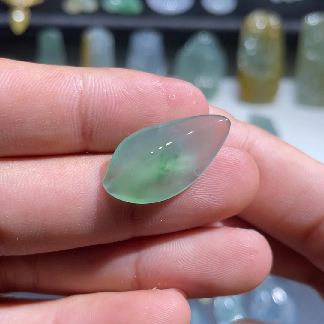 颈饰未镶嵌翡翠随形