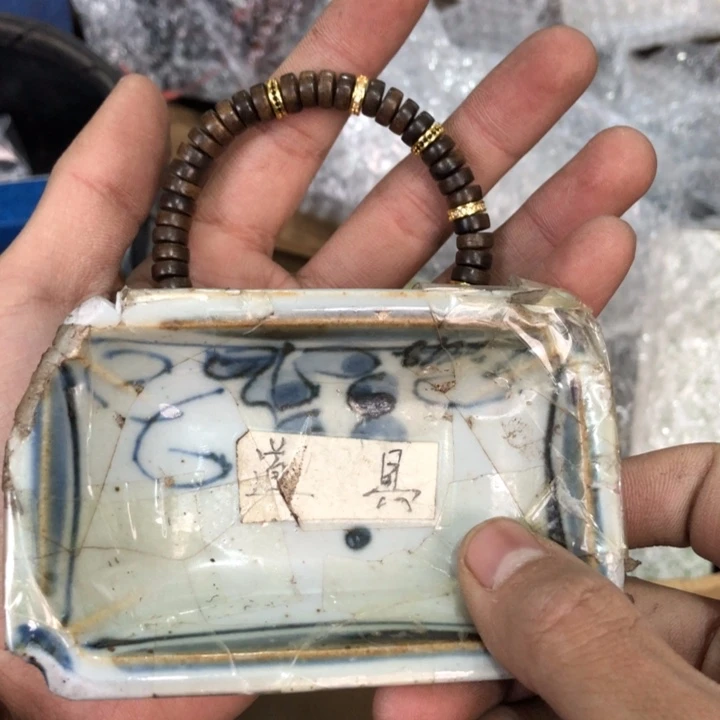 陶瓷孤品单件车里拍