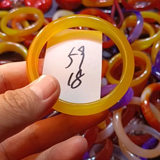 玛瑙/玉髓手镯未镶嵌