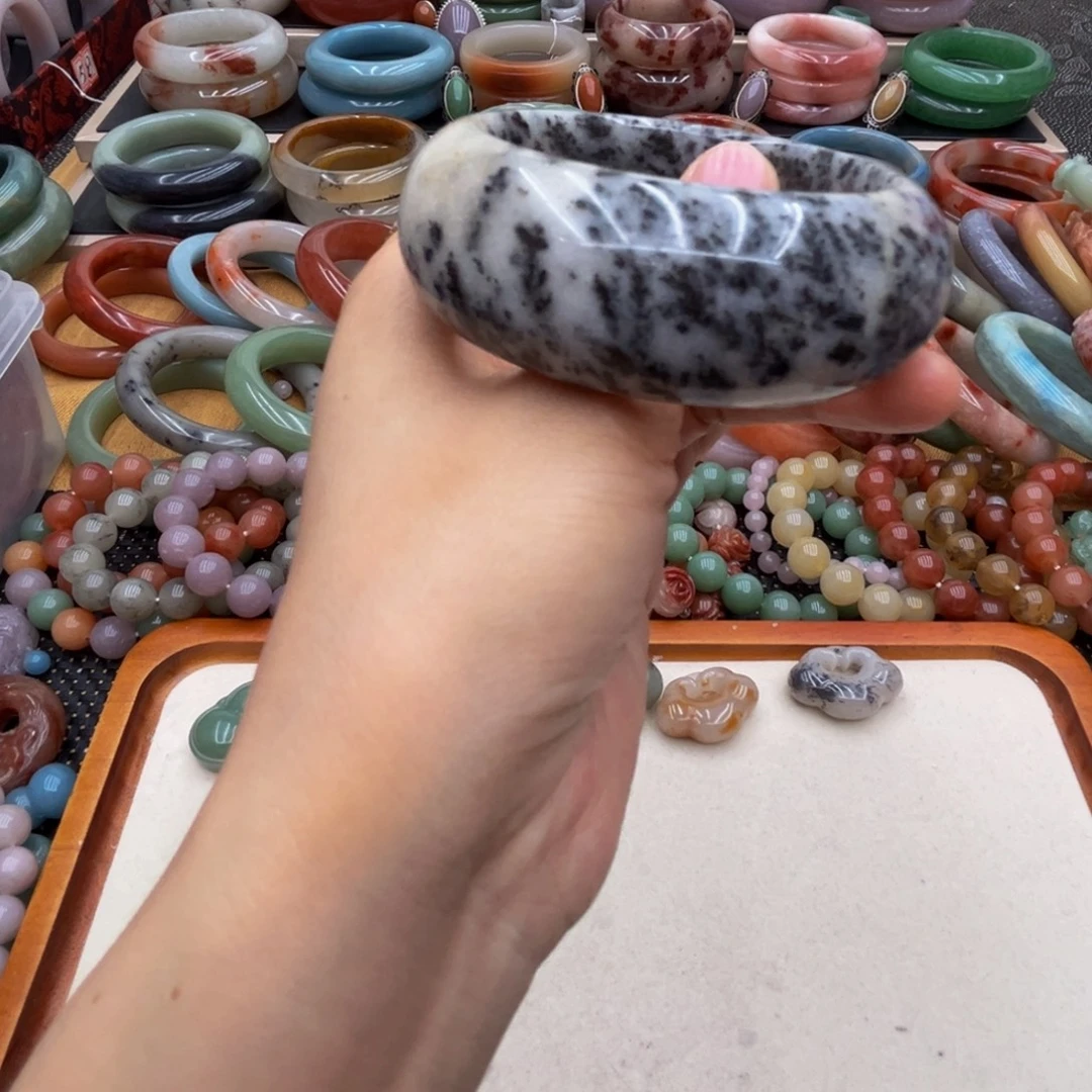 石英质玉未镶嵌圈口54