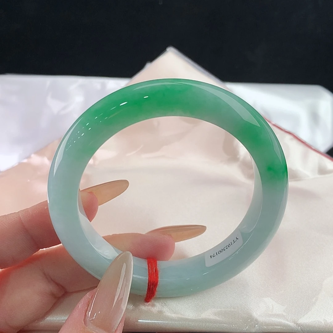 【闪购商品】未镶嵌手镯翡翠56/57