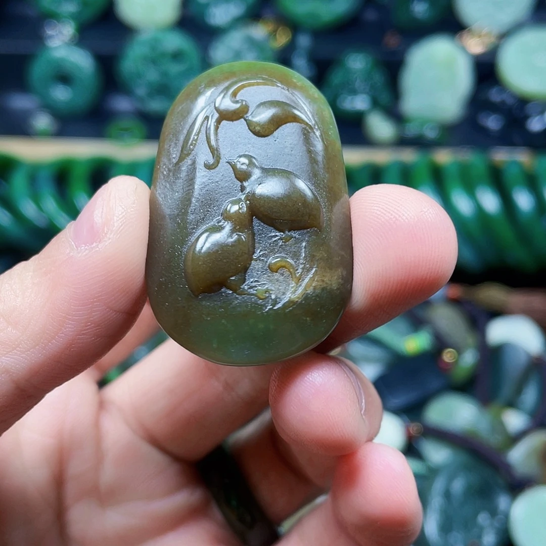 和田玉未镶嵌珠宝半成品