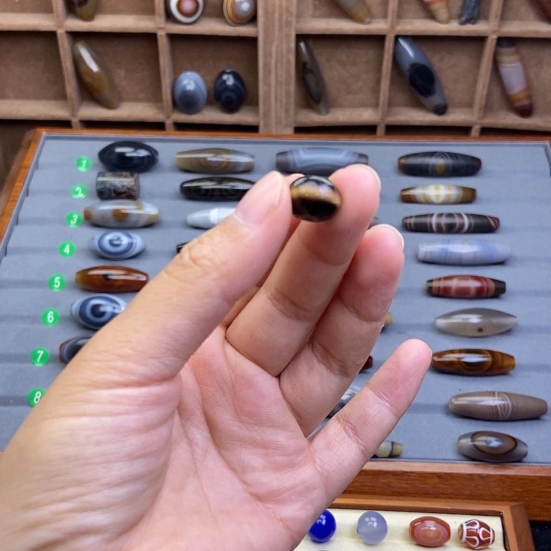 玛瑙/玉髓颈饰未镶嵌温**新