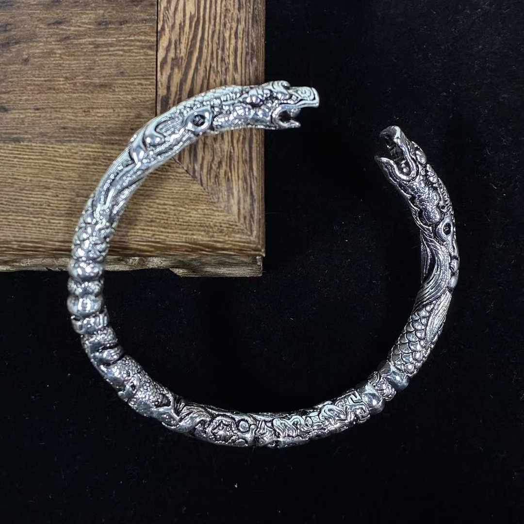 【抓紧处理】过年礼物ins风轻奢女款生肖挂饰 F577