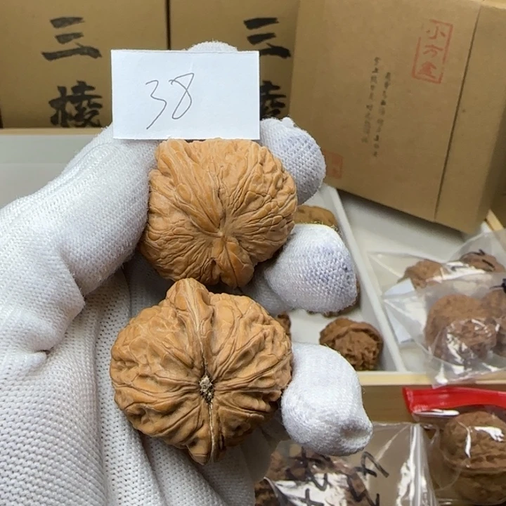 桃核把件微瑕39尺寸平谷元宝