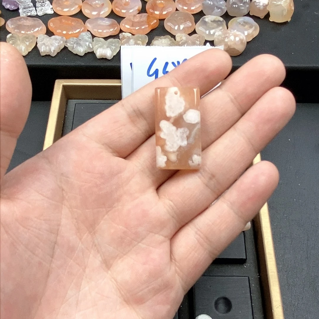 石英质玉吊坠(不含链)未镶嵌不**谷