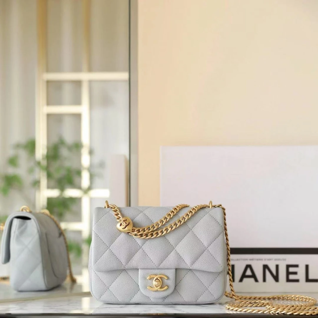 99新 Chanel/香奈儿 Chanel 灰金爱心球方胖子 25060084-01