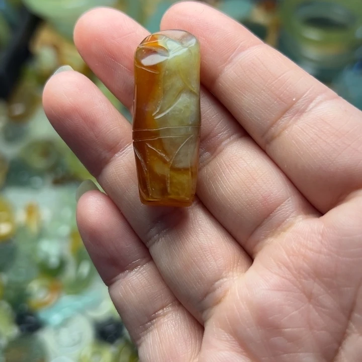 未镶嵌蛇纹石玉微瑕
