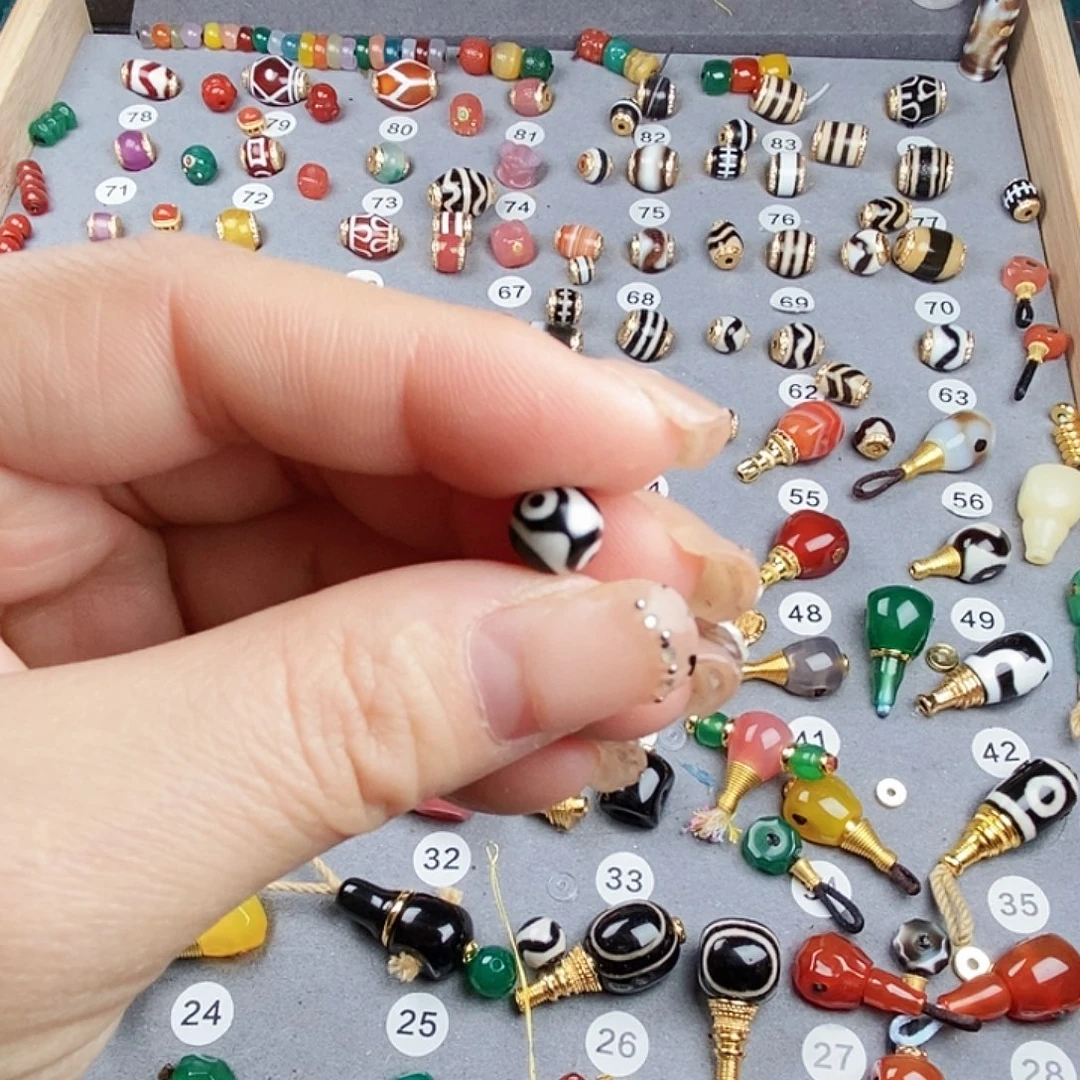 玛瑙/玉髓未镶嵌饰品