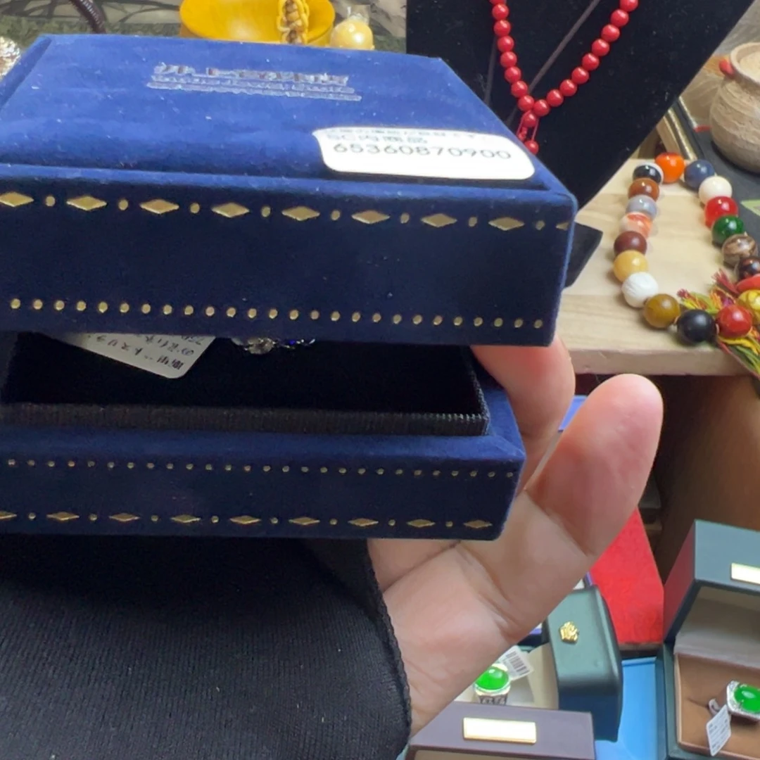 金银珠宝玉石镶嵌的建盏