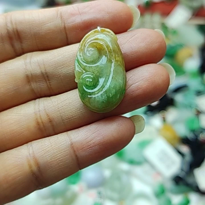 翡翠未镶嵌颈饰31