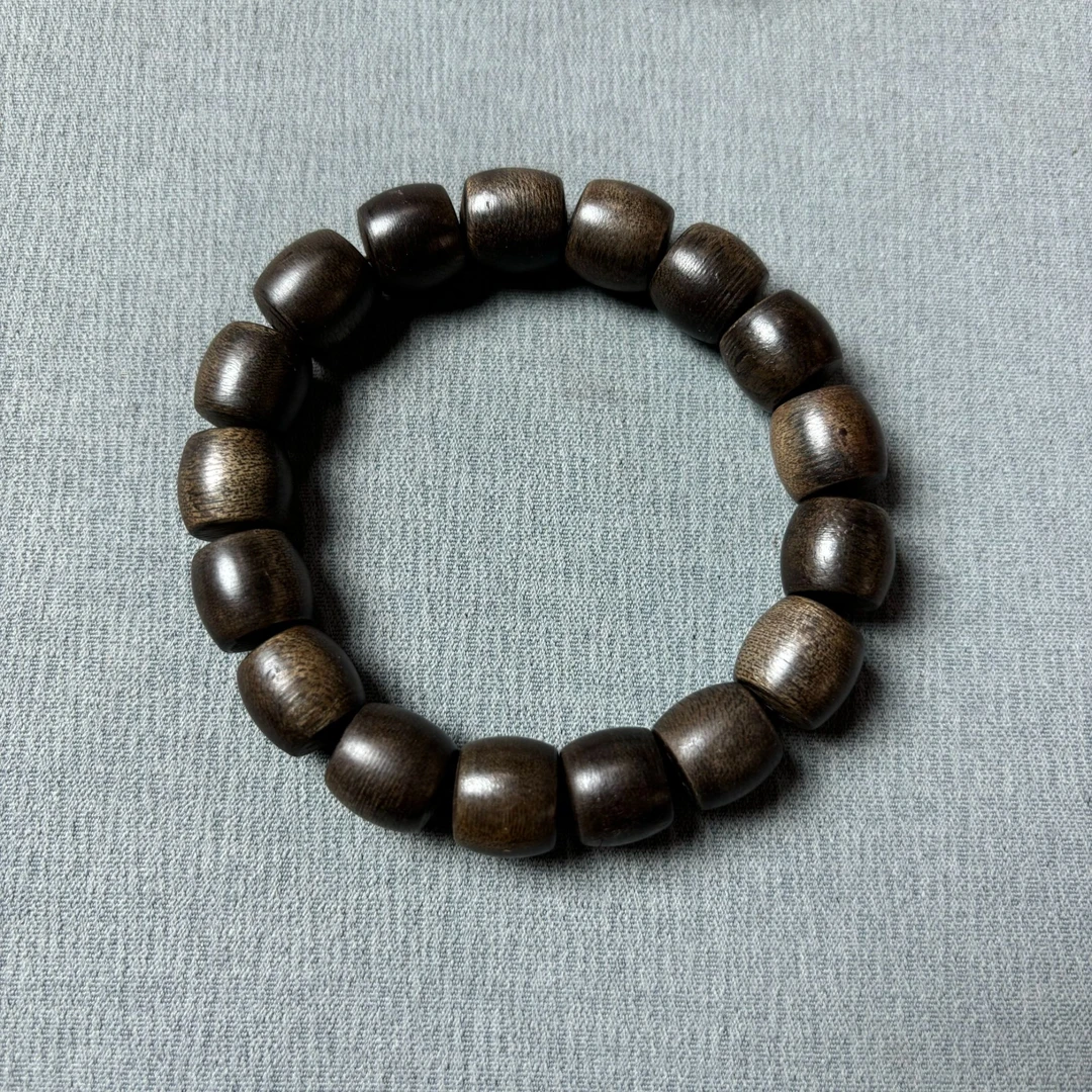 DZS150 沉香桶珠手串尺寸约12mm 多样性发一件