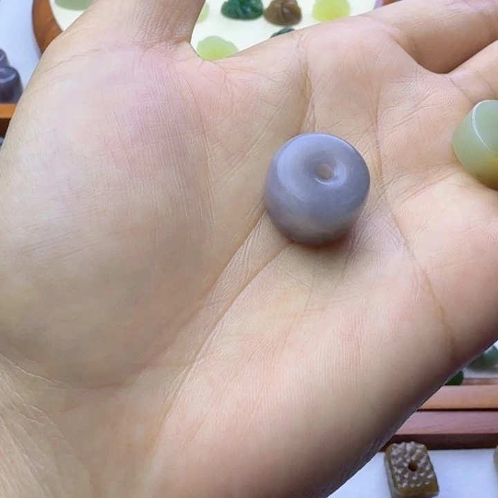 荔****和田玉未镶嵌挂件