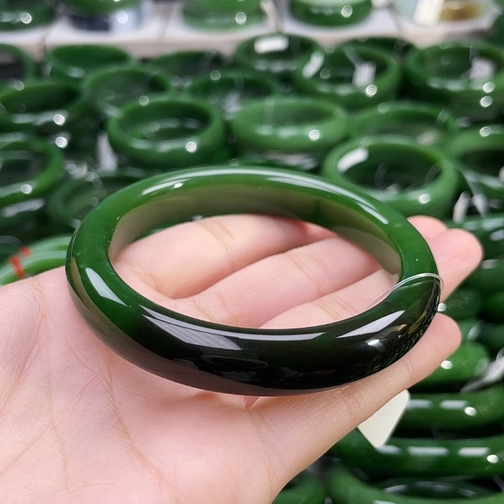 未镶嵌手镯和田玉（碧玉）