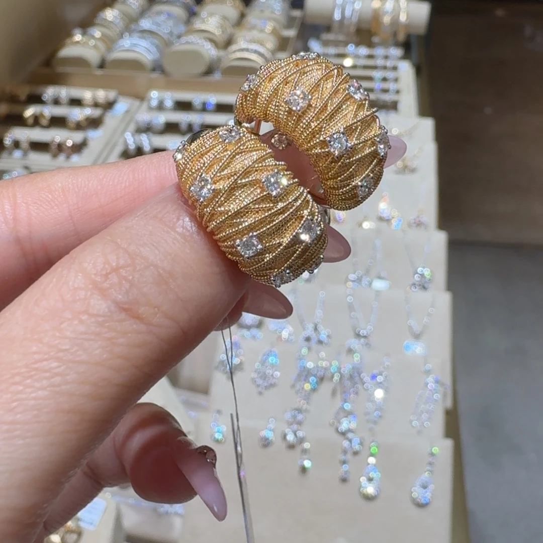 耳饰18K金镶嵌钻石