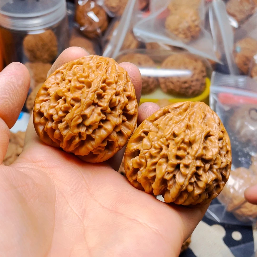 文玩核桃吊坠老鼠一对