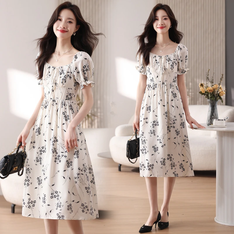 新款夏季显瘦女装高级感仙气超仙森系仙女长裙方领碎花连衣裙子