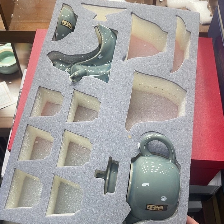 孤品茶具套装等。