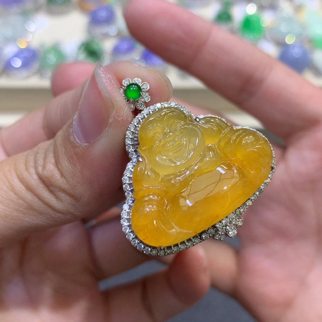 翡翠颈饰18K金镶嵌翡翠