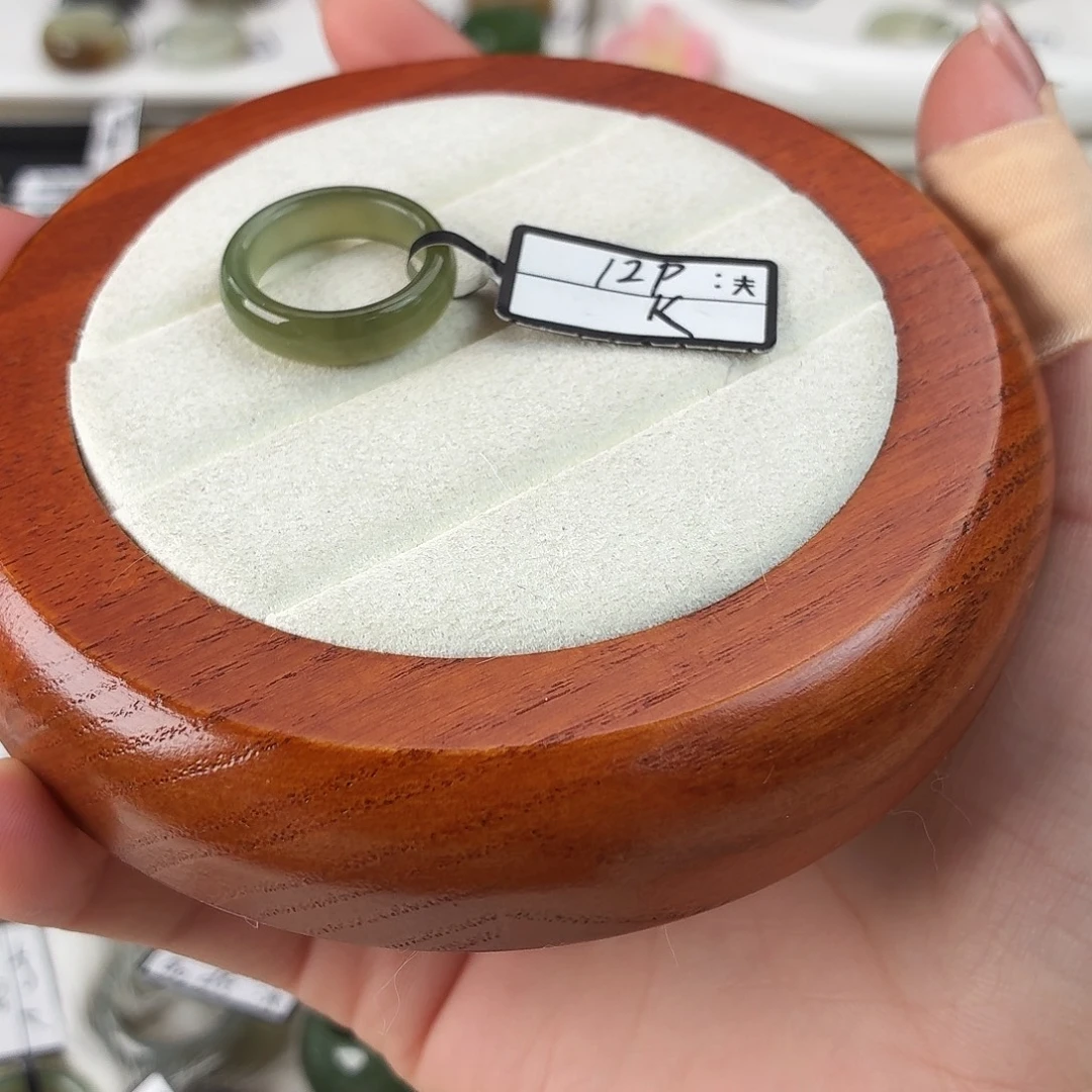 和田玉（糖玉）未镶嵌戒指Q80湖水绿泥鳅背内径16.0