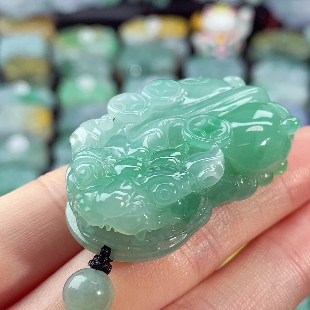 颈饰未镶嵌翡翠天然