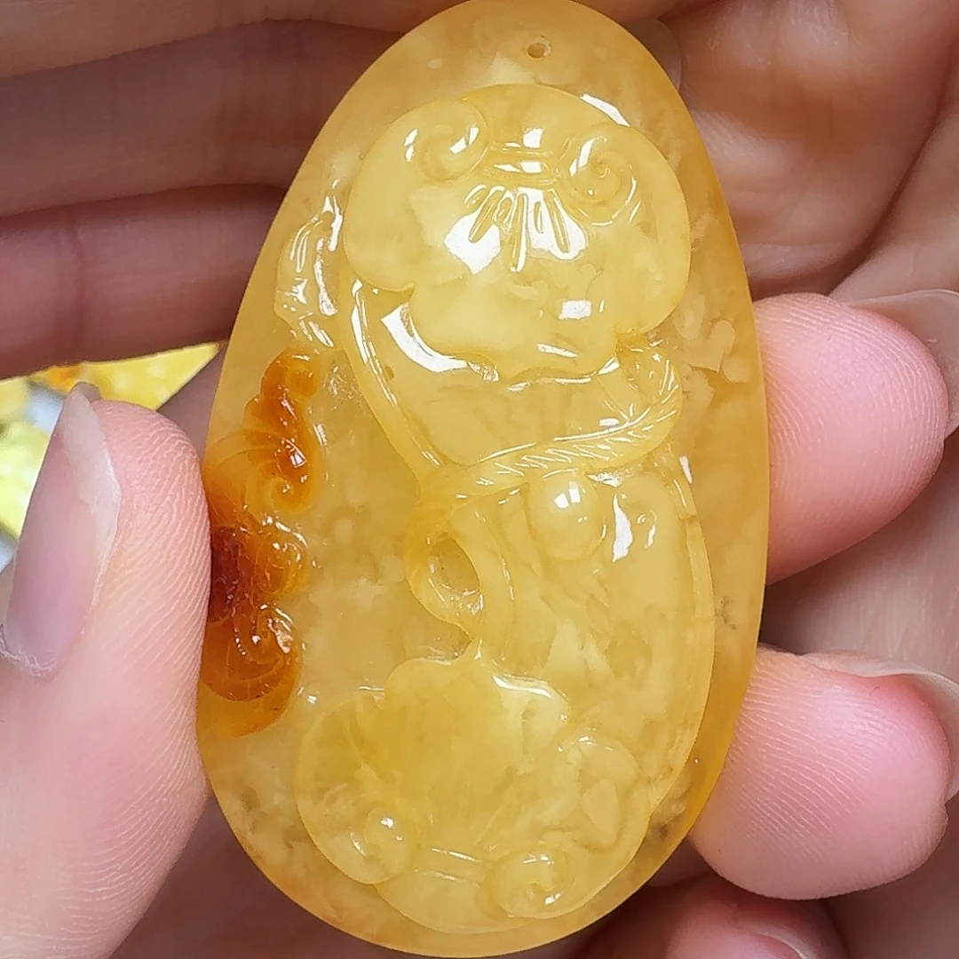 未镶嵌琥珀珠宝奇石