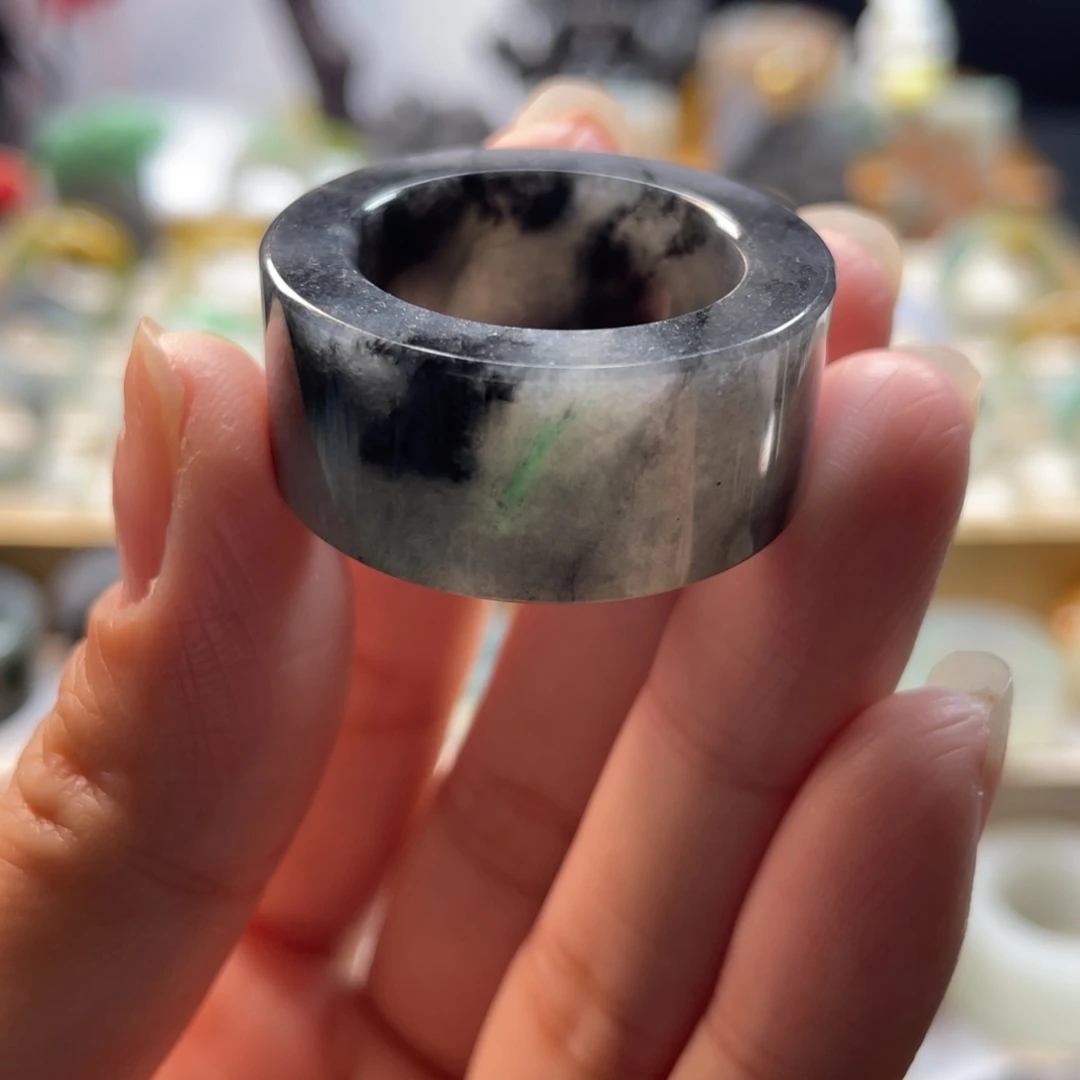 定制翡翠未镶嵌戒指