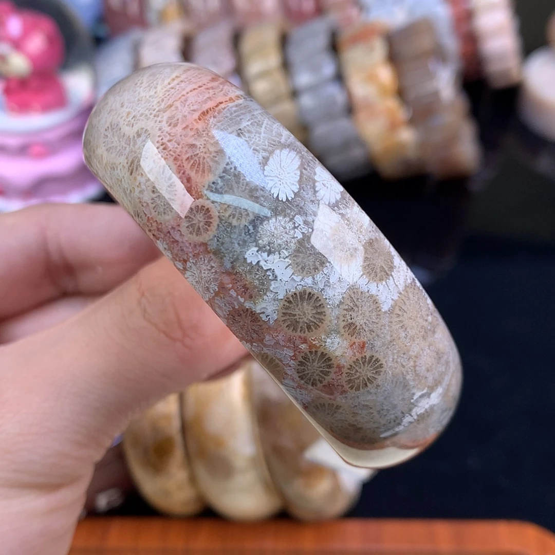 【闪购商品】颈饰未镶嵌硅化珊瑚（珊瑚玉）46号56.8圈黑白皮花俏粉