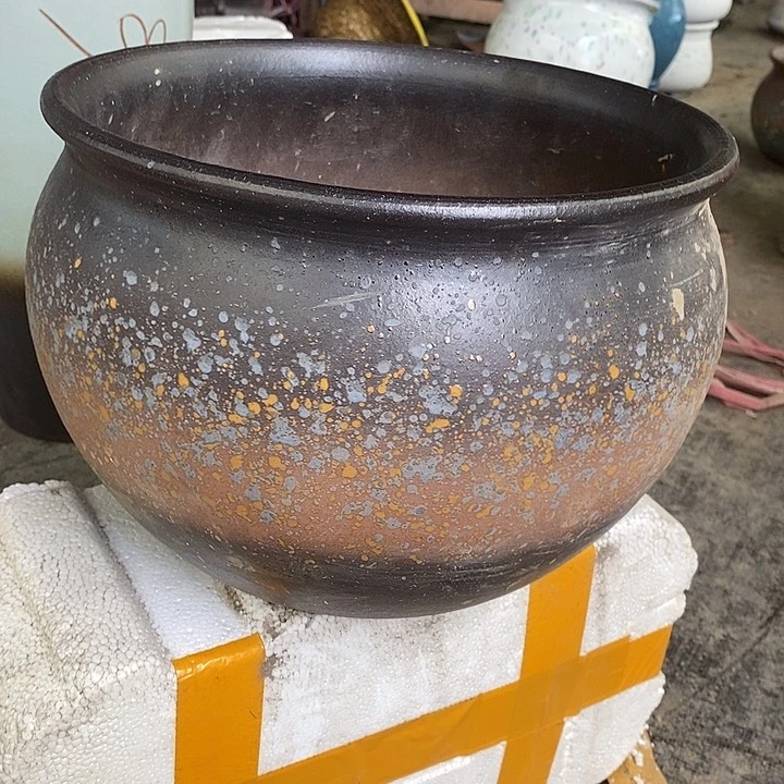 粗陶花盆高度22。  口径29