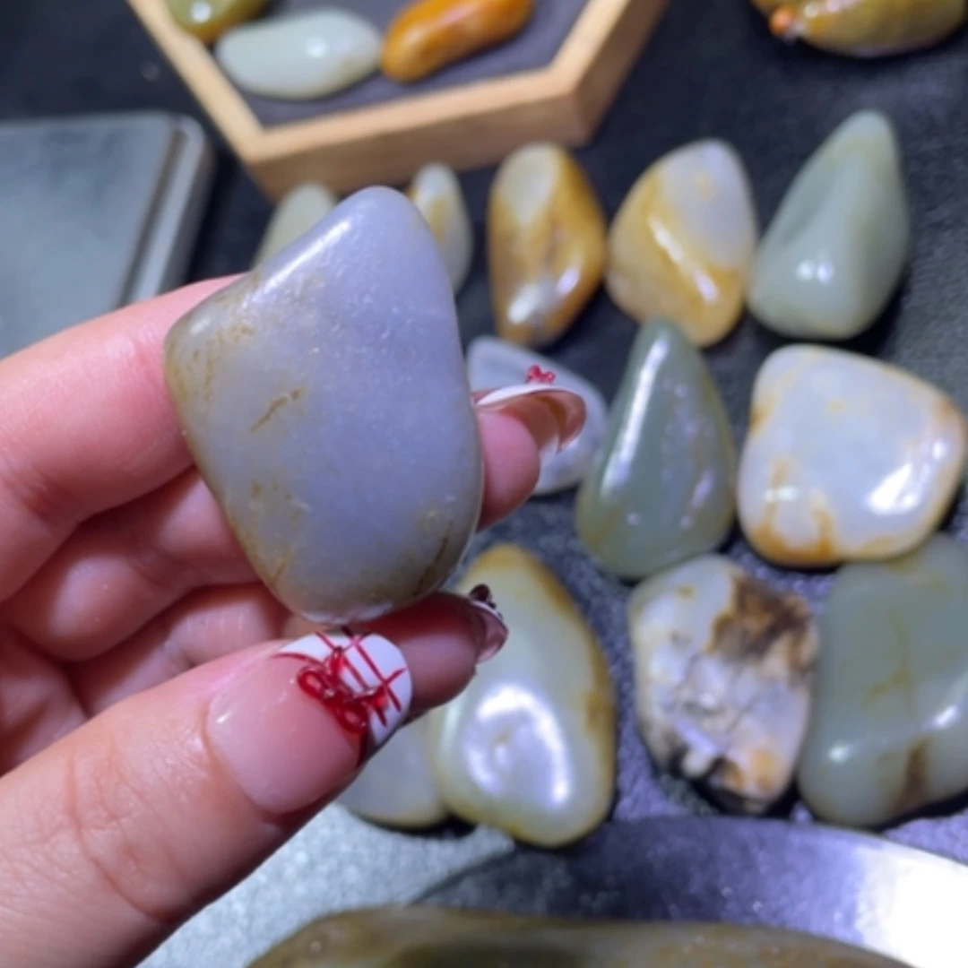 【闪购商品】颈饰未镶嵌和田玉