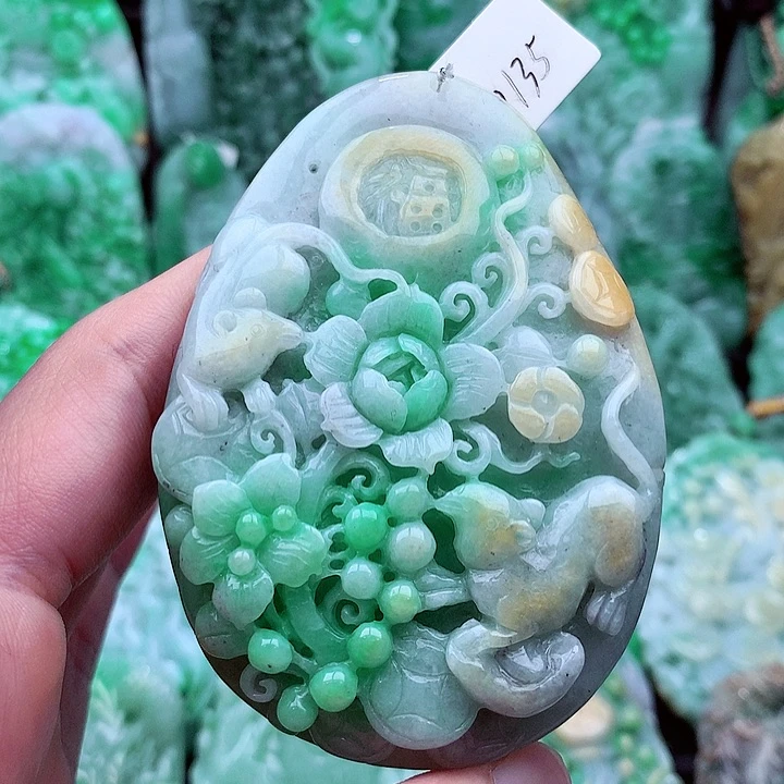 翡翠吊坠(不含链)未镶嵌