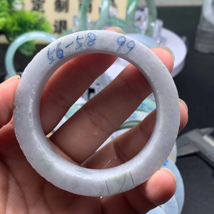 定制翡翠翡翠手镯未镶嵌翡翠手镯