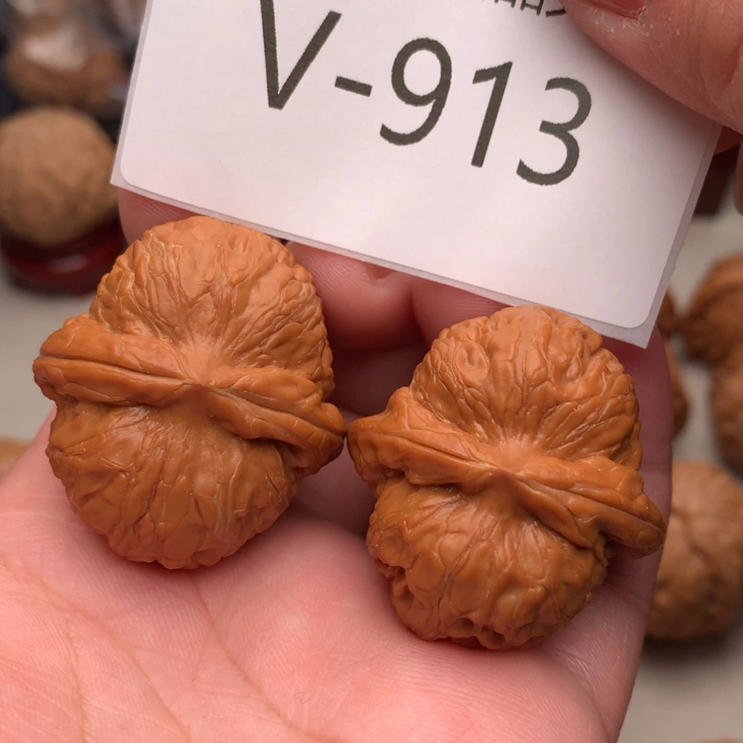 文玩核桃把件37元宝………