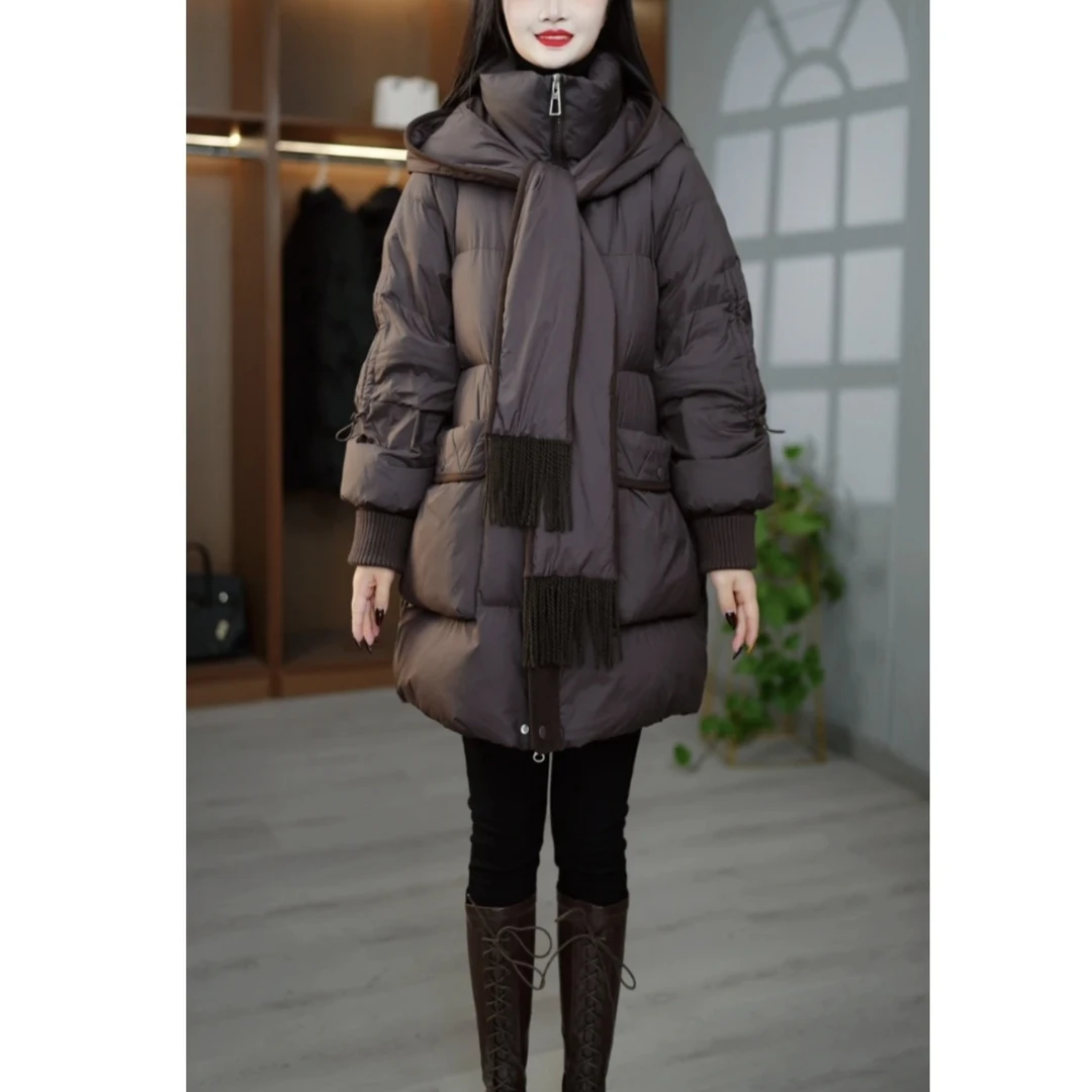 【羽绒服】2025冬季新款优雅时尚百搭气质显瘦减龄带围巾鸭绒羽绒服