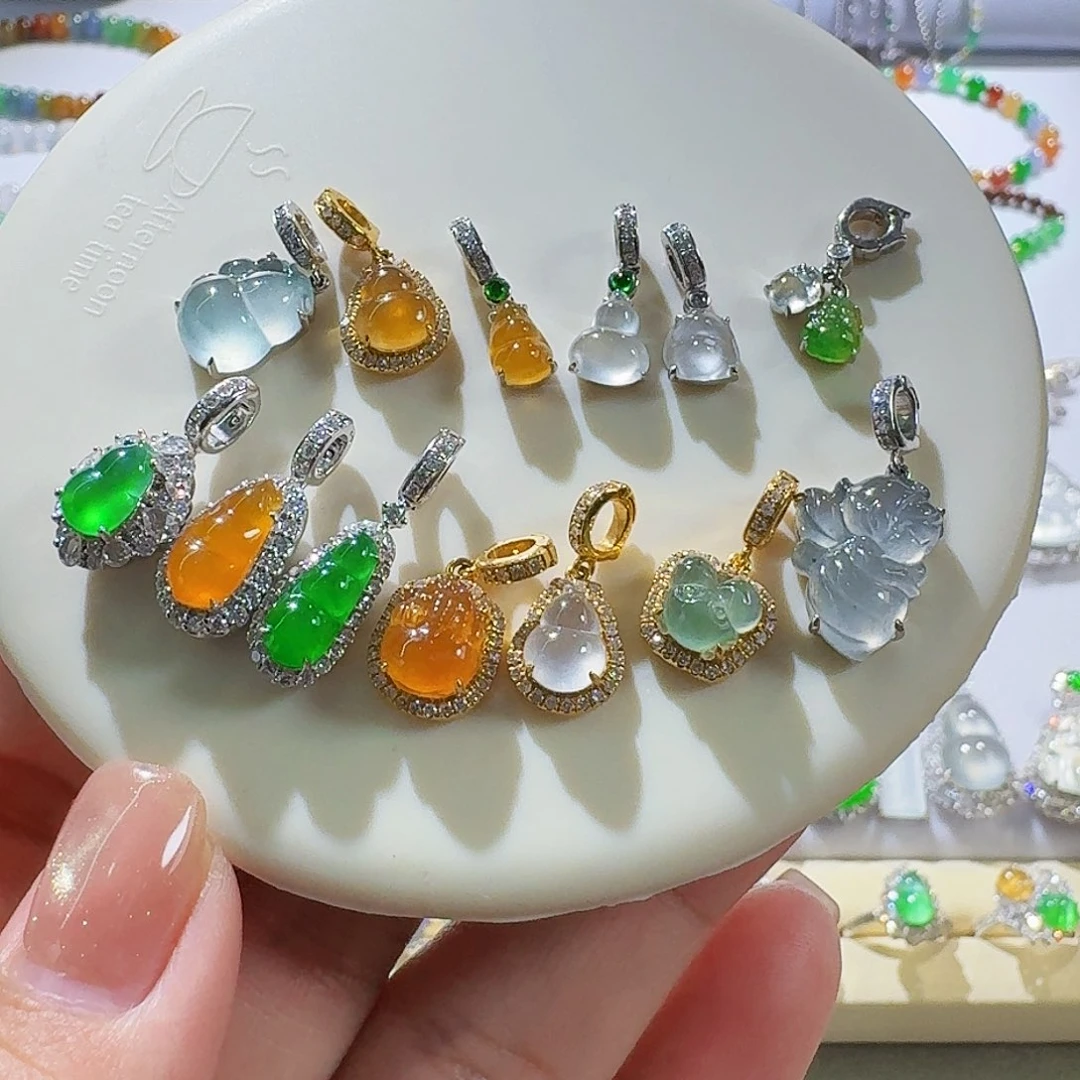 翡翠颈饰18K金镶嵌多样性发其一