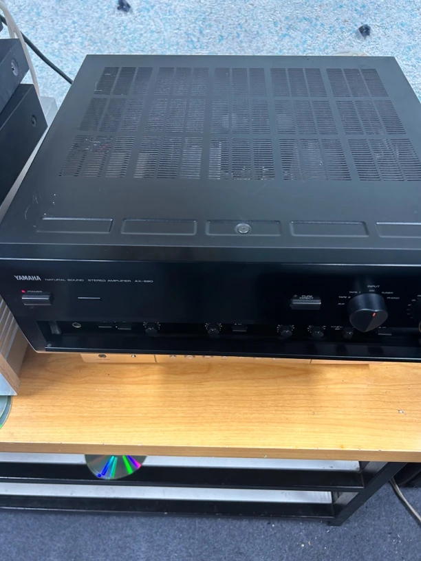 YMH AX890功放机一台邮费自理