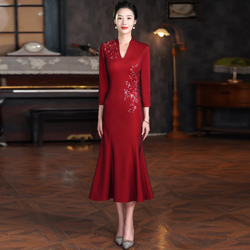 十一月份喜婆婆妈妈装2025新款爆款洋气结婚丈母娘婚宴礼服秋冬款