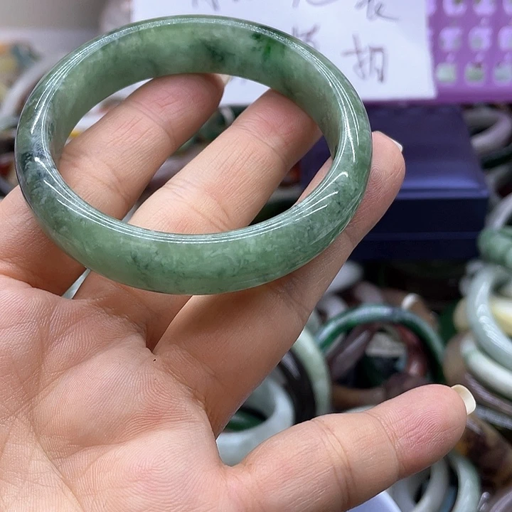 翡翠未镶嵌手镯手镯