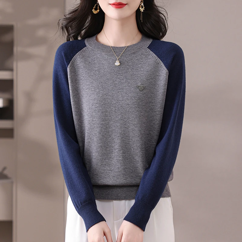 2025春秋新款长袖洋气百搭宽松撞色圆领套头时尚薄款打底针织衫