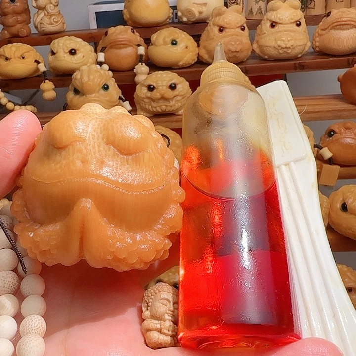 竹咖**丁6.0以上金蟾带配饰油刷，手上➕手链