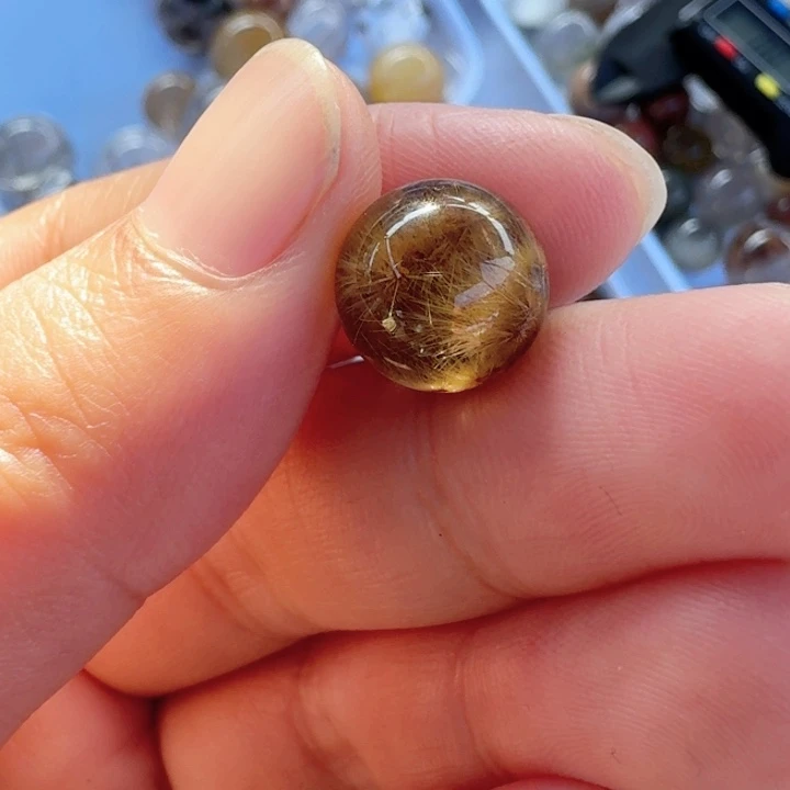 莫***莫未镶嵌珠宝半成品水晶