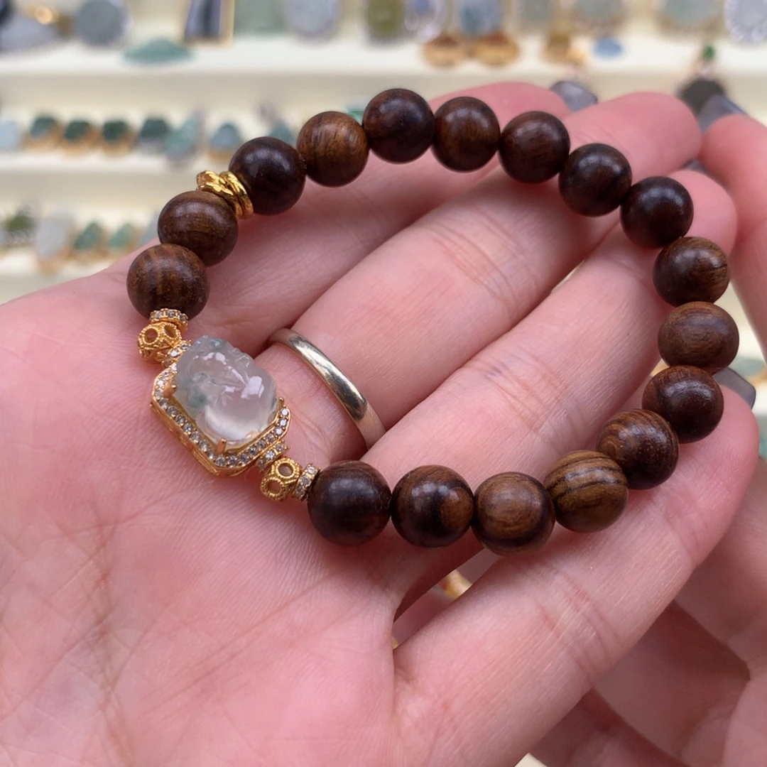 翡翠银S925镶嵌颈饰貔貅