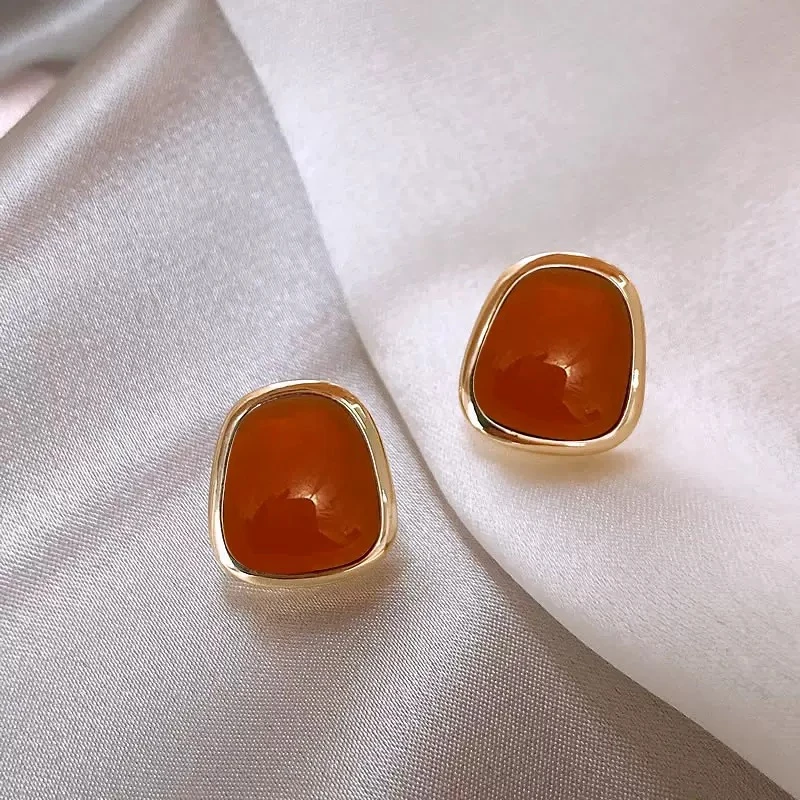 铜合金树脂耳饰 气质轻奢时尚百搭复古法式简约港风耳钉131