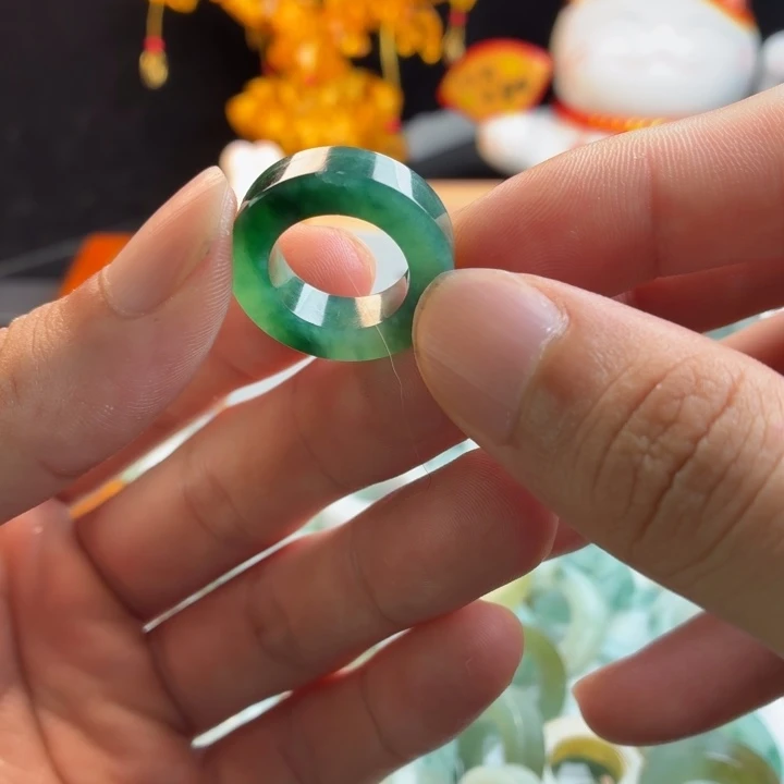 娟***子定制翡翠未镶嵌戒圈