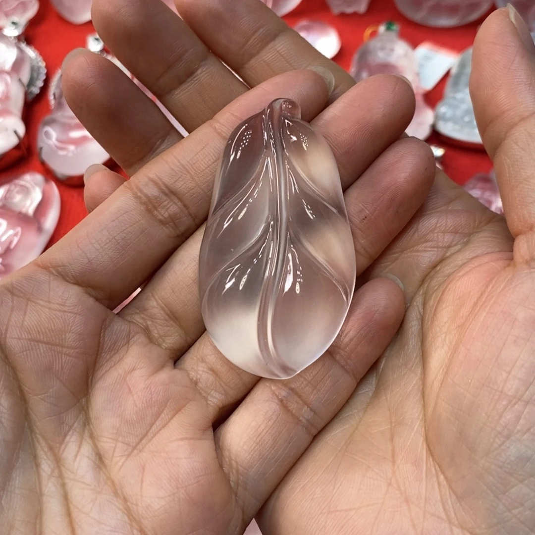 清***鸿石英质玉未镶嵌吊坠