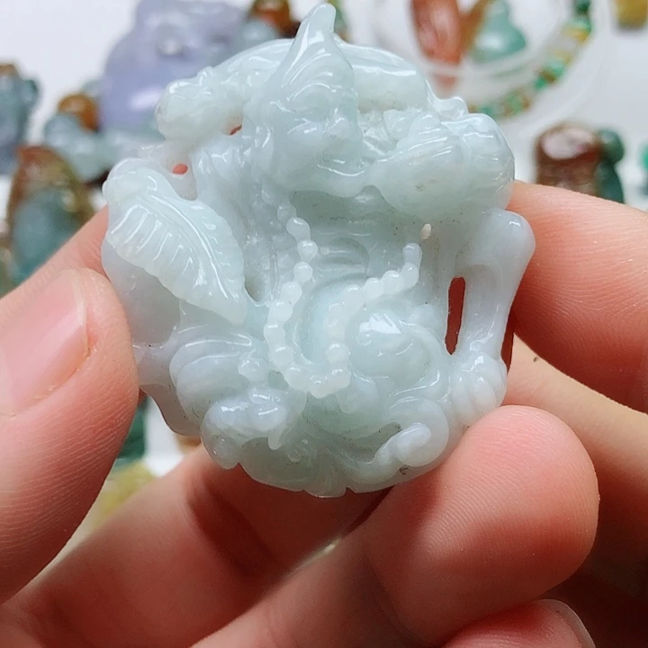 翡翠未镶嵌颈饰翡翠