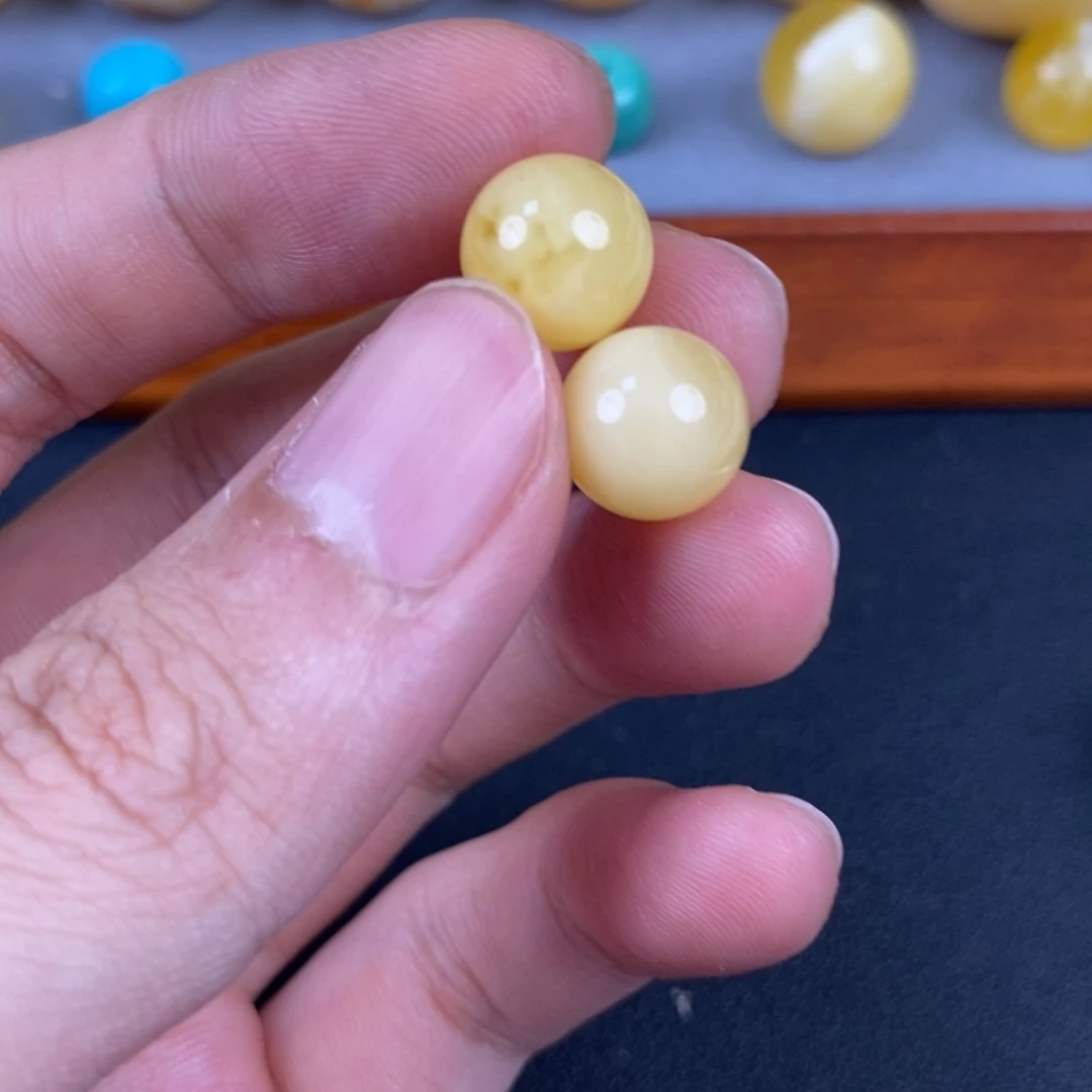 琥珀未镶嵌裸石12
